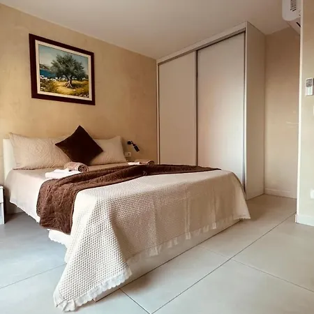 Jessica Novigrad Istria